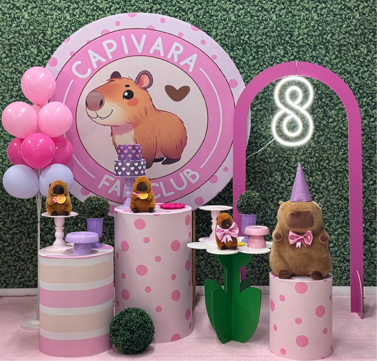 Capivara Rosa Com Painel Mdf Romano E Led - SofistiqueDecor