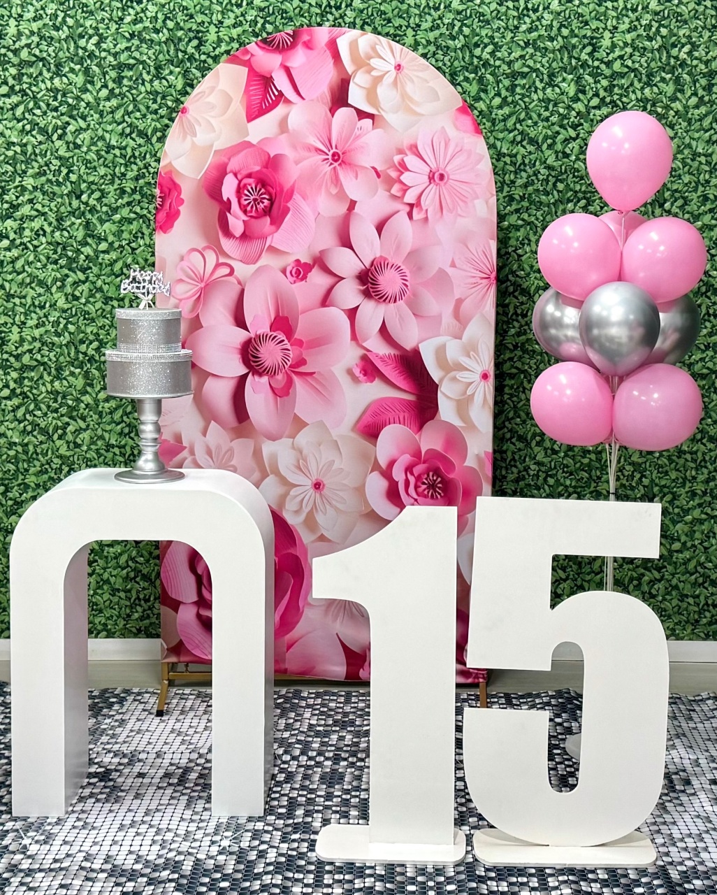 Floral Rosa Painel Romano 15 Anos - SofistiqueDecor