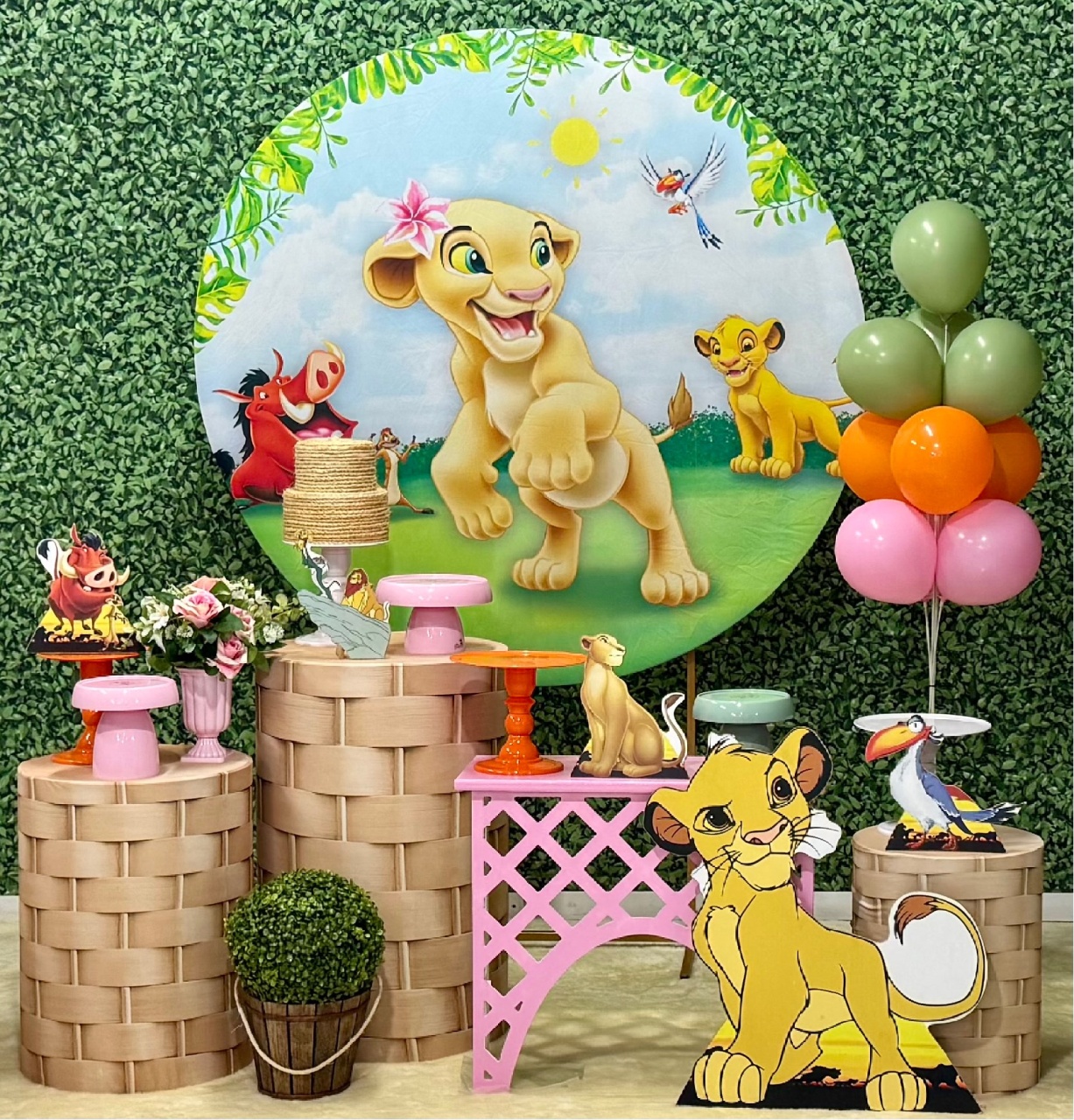 Rei Leão Nala Rosa - Modelo 1 - SofistiqueDecor