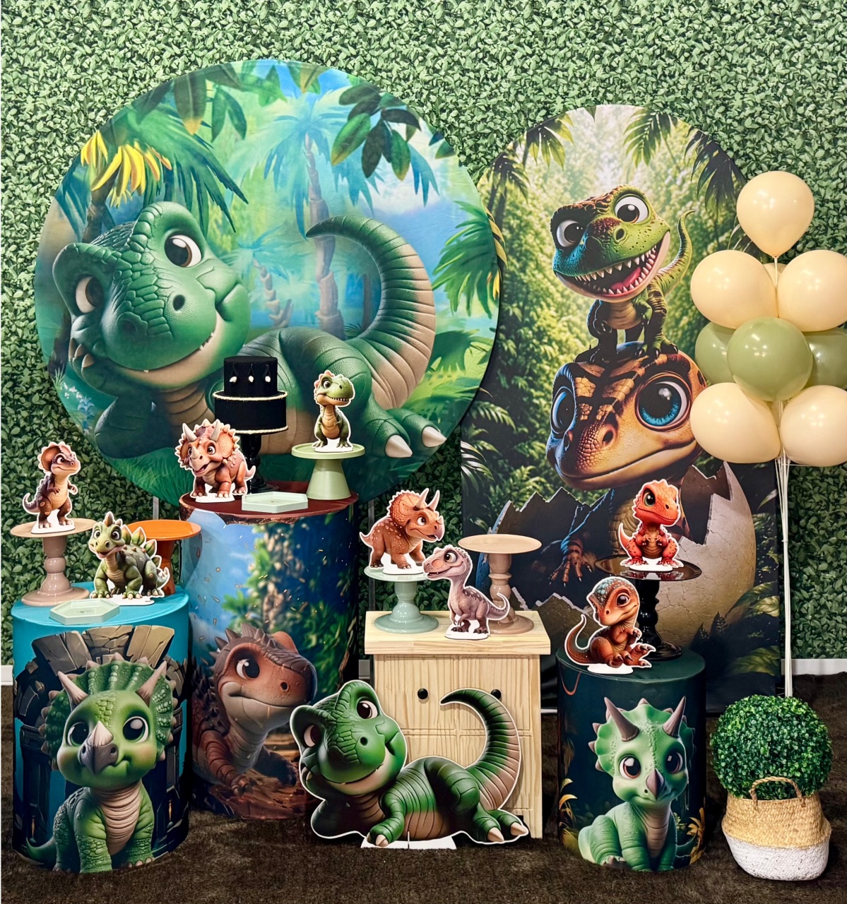Dinossauro Cute Com Painel Lateral - SofistiqueDecor