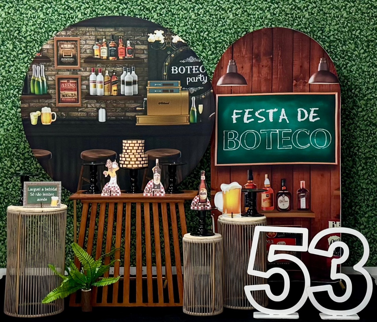Boteco - Modelo 1 Com Painel Lateral Romano E Mesa - SofistiqueDecor