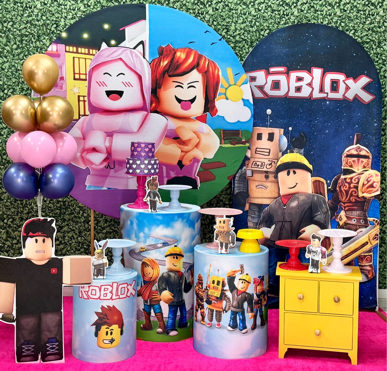 Roblox Menina - Modelo 2 Com Painel Lateral Romano - SofistiqueDecor