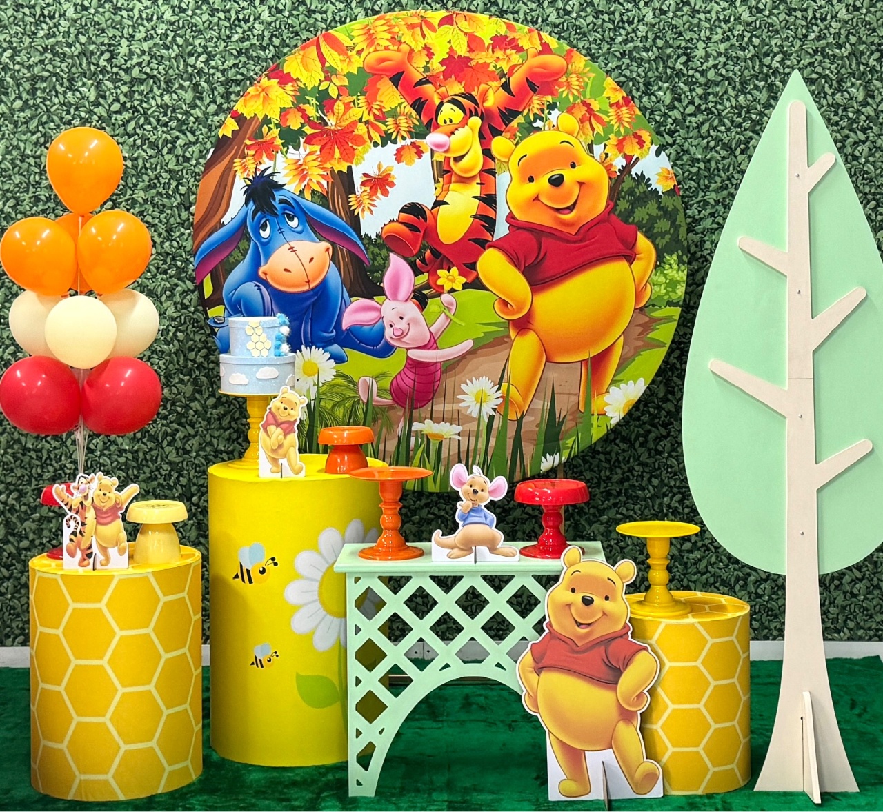 Ursinho Pooh Com Árvore de Mdf - SofistiqueDecor