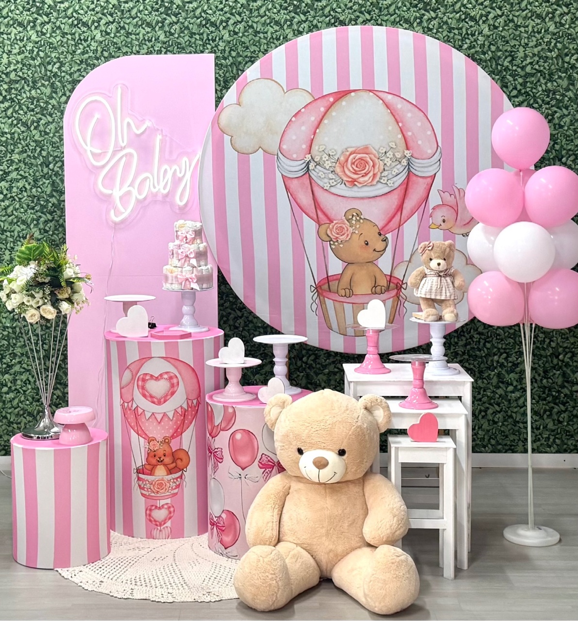 Ursinha Baloeira Rosa Com Painel Lateral de Mdf E Led - SofistiqueDecor