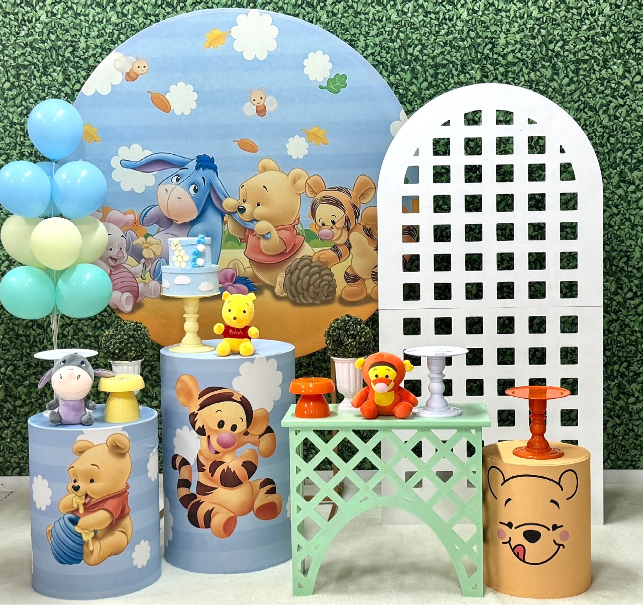 Ursinho Pooh Azul Com Painel Lateral Treliça  - SofistiqueDecor