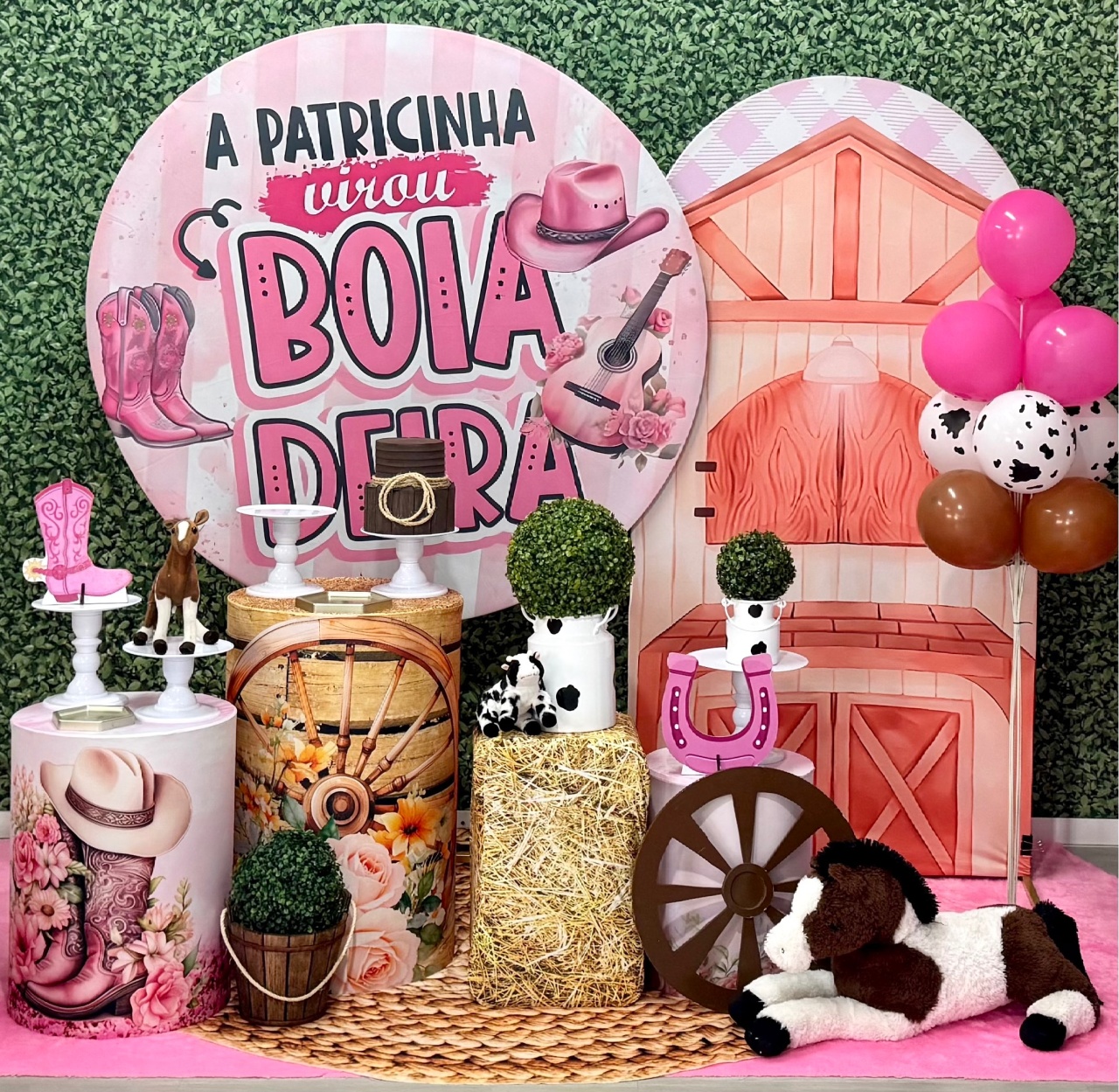 Boiadeira Fazendinha 5 - A Patricinha Virou Boiadeira Com Painel Lateral Romano - SofistiqueDecor