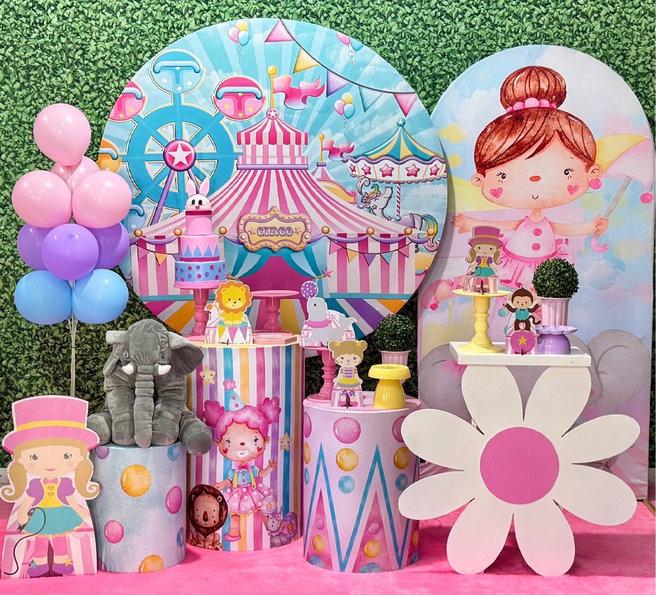 Circo Rosa Cute Com Painel Lateral Romano - SofistiqueDecor