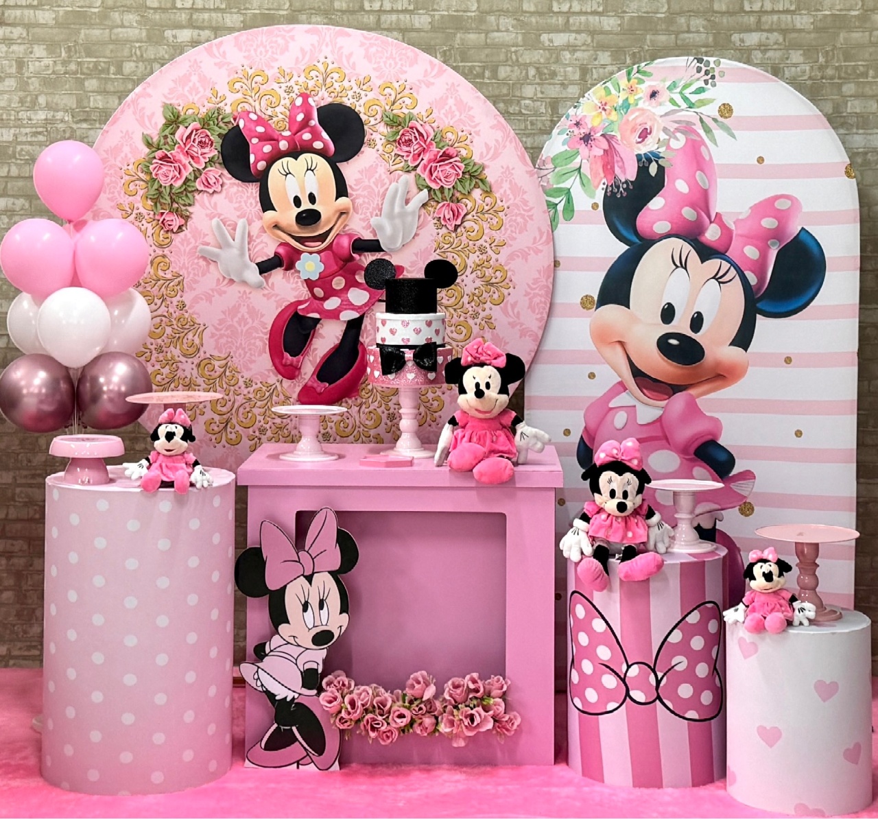 Minnie Com Mesa Floreira E Painel Lateral Romano - SofistiqueDecor