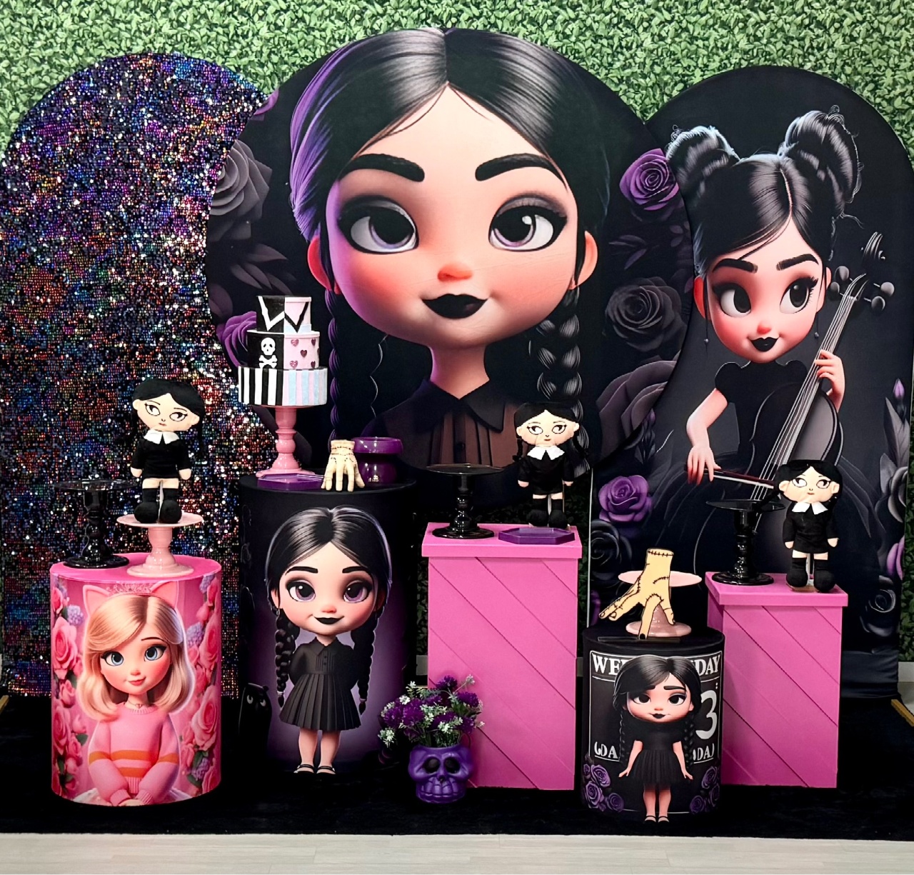 Wandinha 3D Com 2 Painéis Laterais Romanos - SofistiqueDecor
