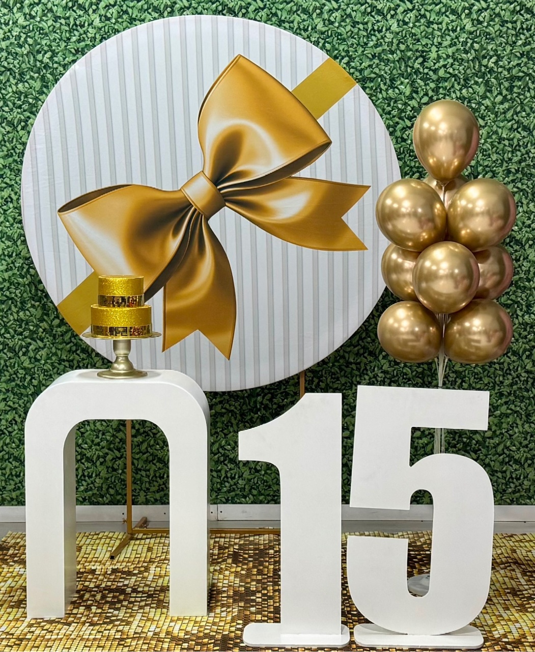 Laço Dourado 15 Anos  - SofistiqueDecor