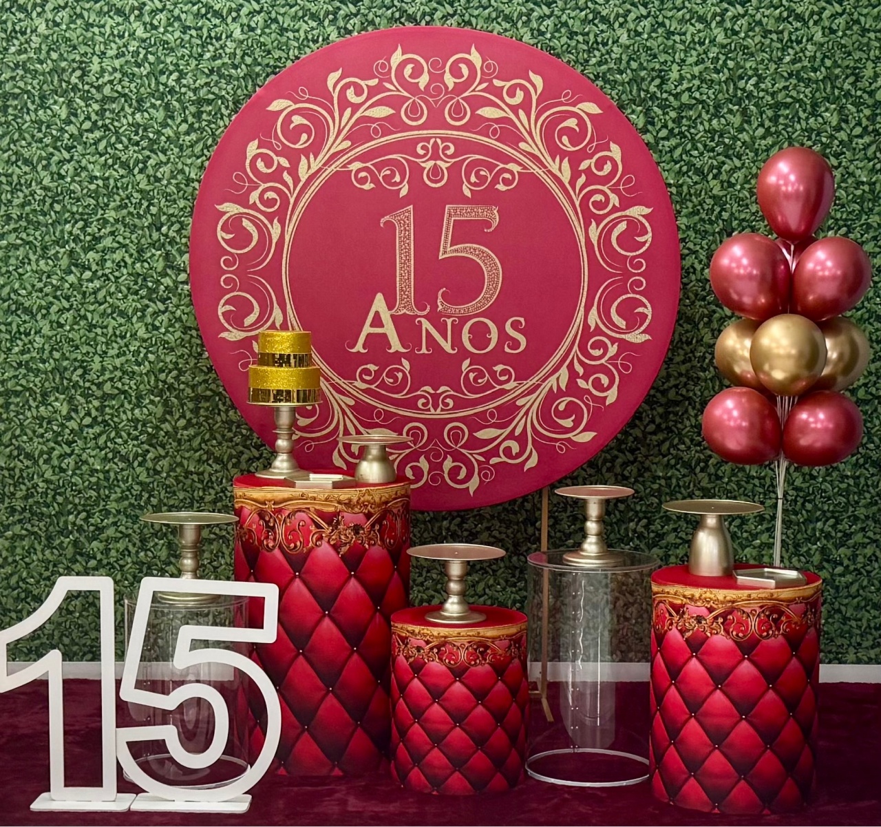 15 Anos Vermelho Marsala Com Acrílico  - SofistiqueDecor