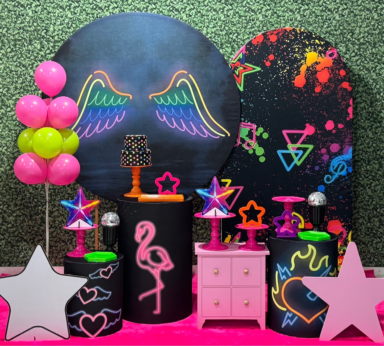 Neon - Modelo 3 Com Painel Lateral Romano - SofistiqueDecor
