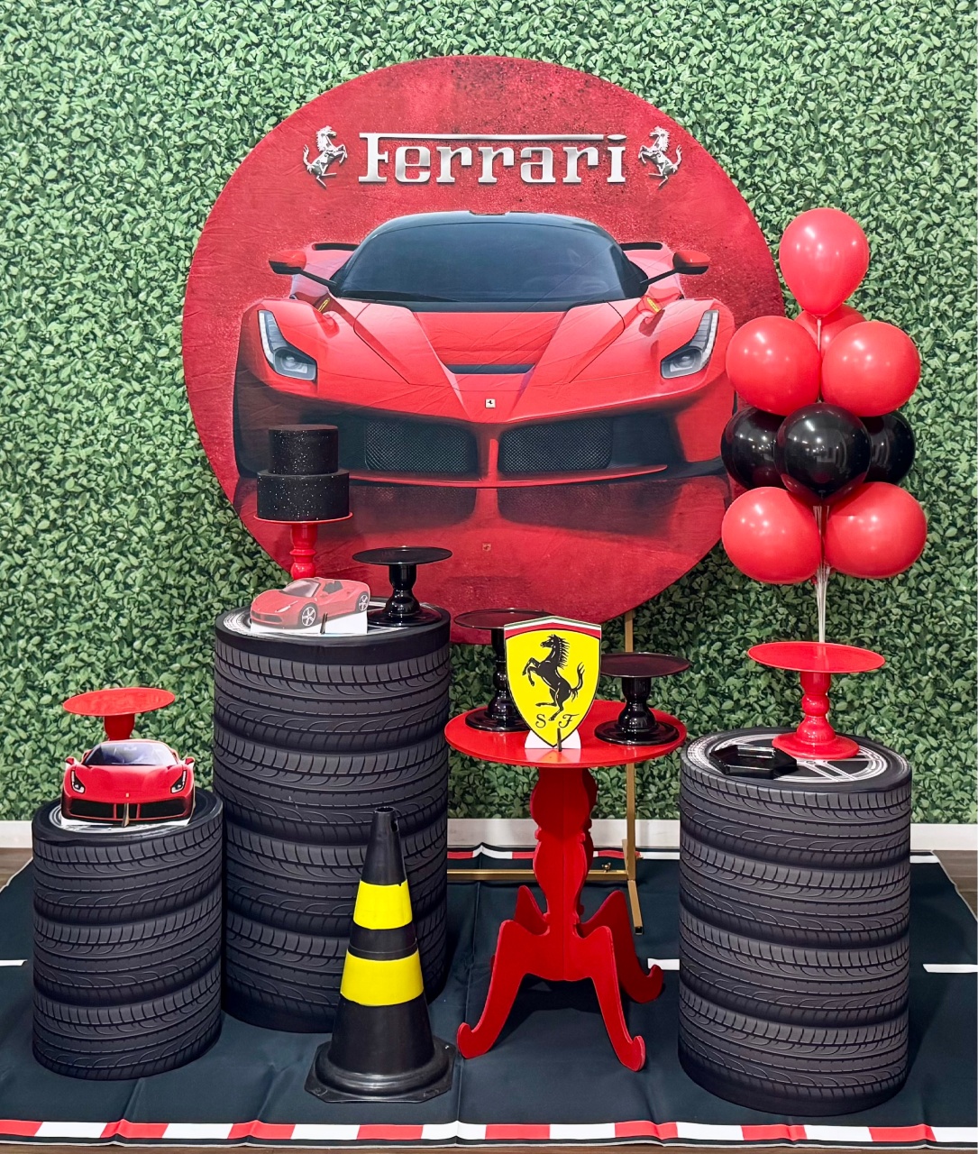 Carros Ferrari - Modelo 1  - SofistiqueDecor