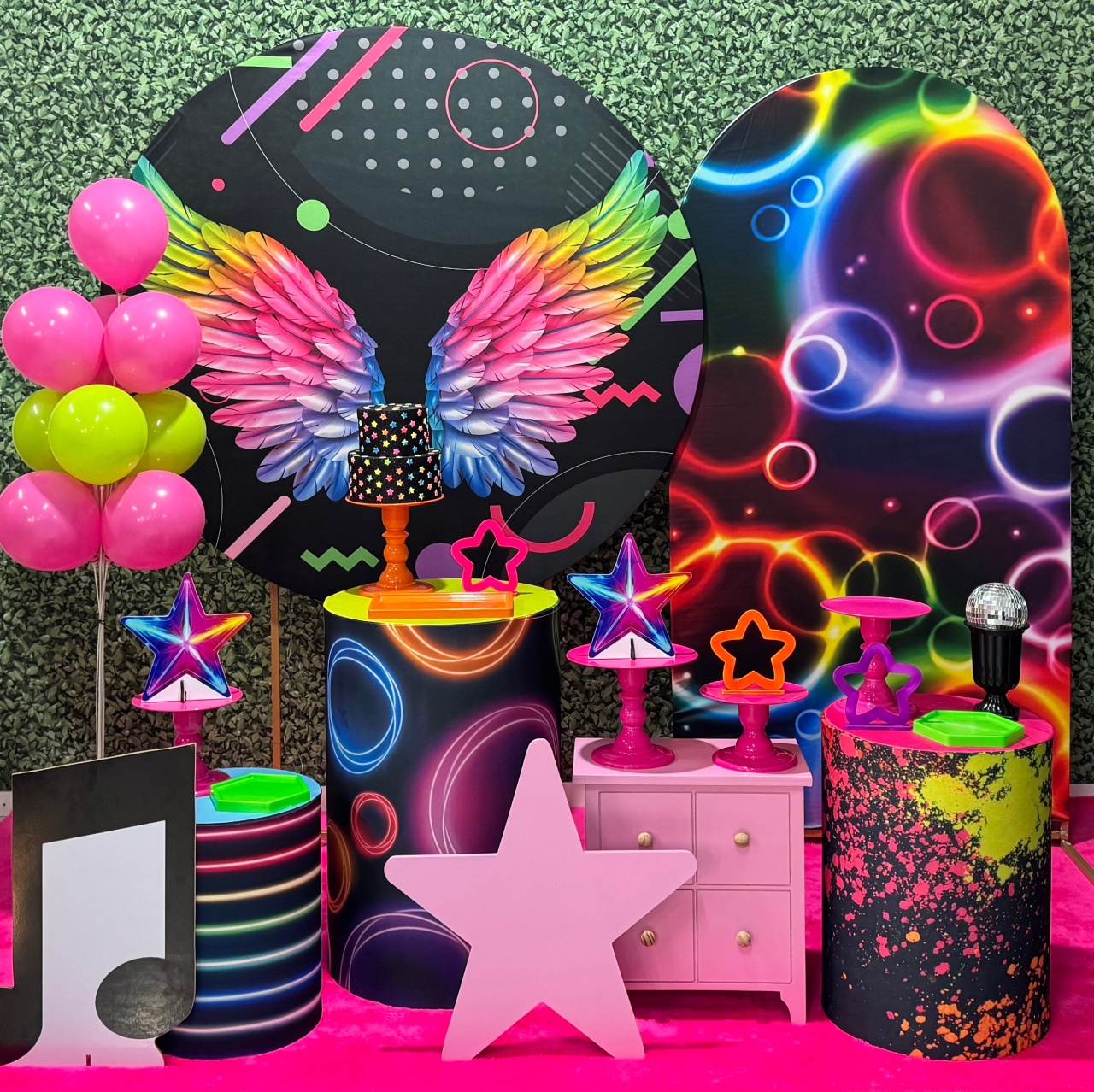 Neon - Modelo 4 Com Painel Lateral Romano - SofistiqueDecor