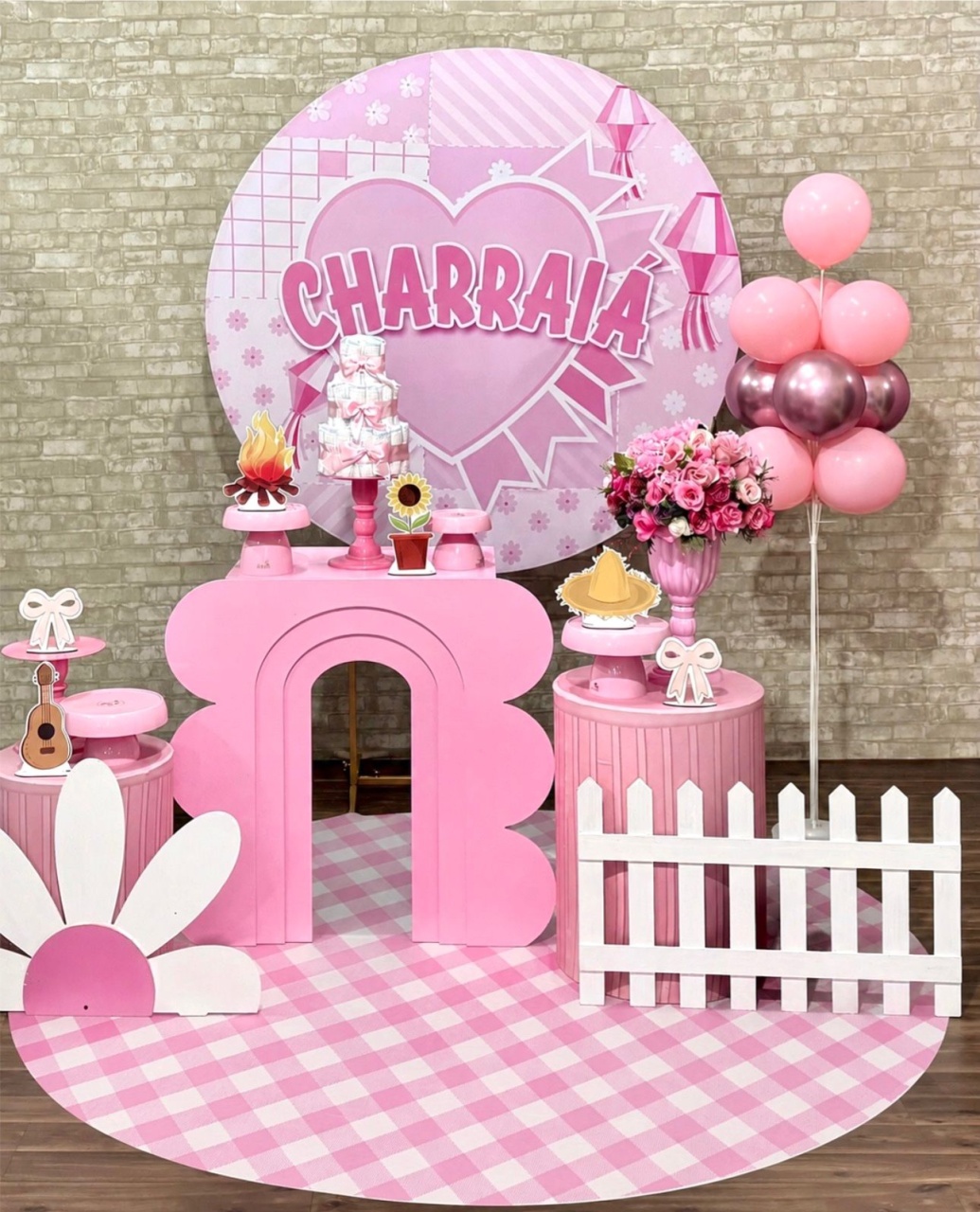 Charraiá Rosa Com Mesa Nuvem - SofistiqueDecor