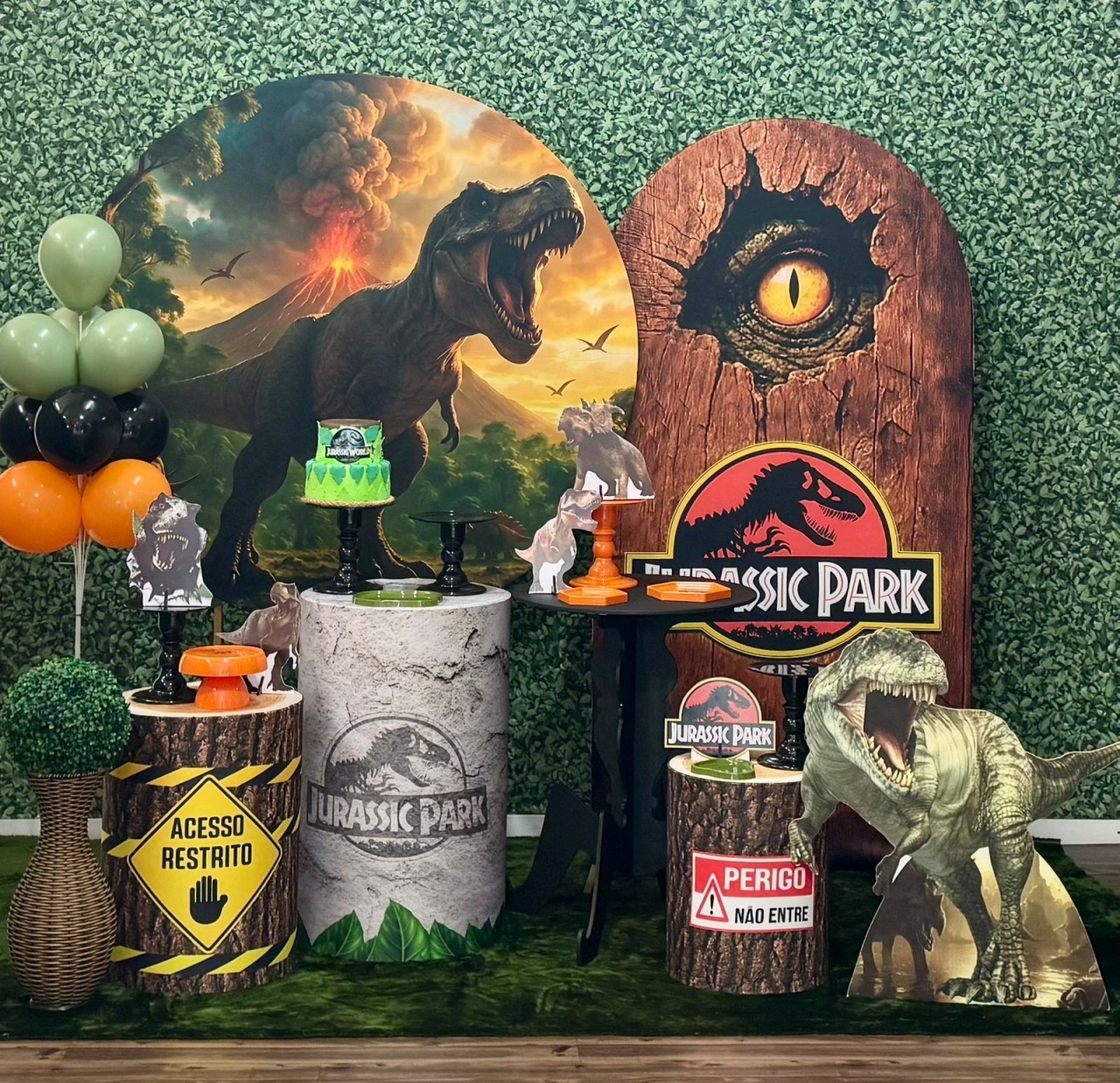 Jurassic Park Com Painel Romano - SofistiqueDecor