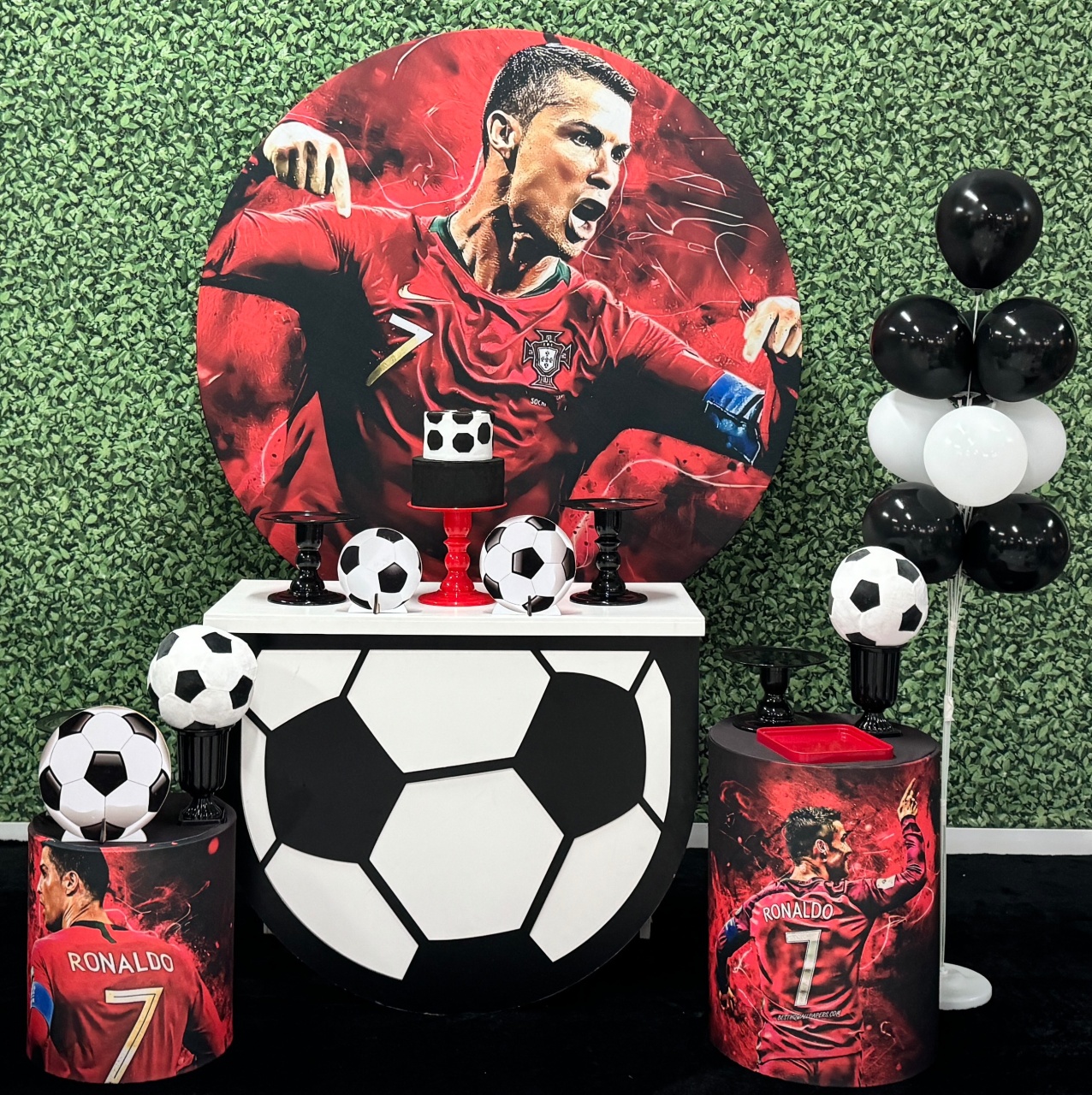 Cristiano Ronaldo Futebol Com Mesa - SofistiqueDecor