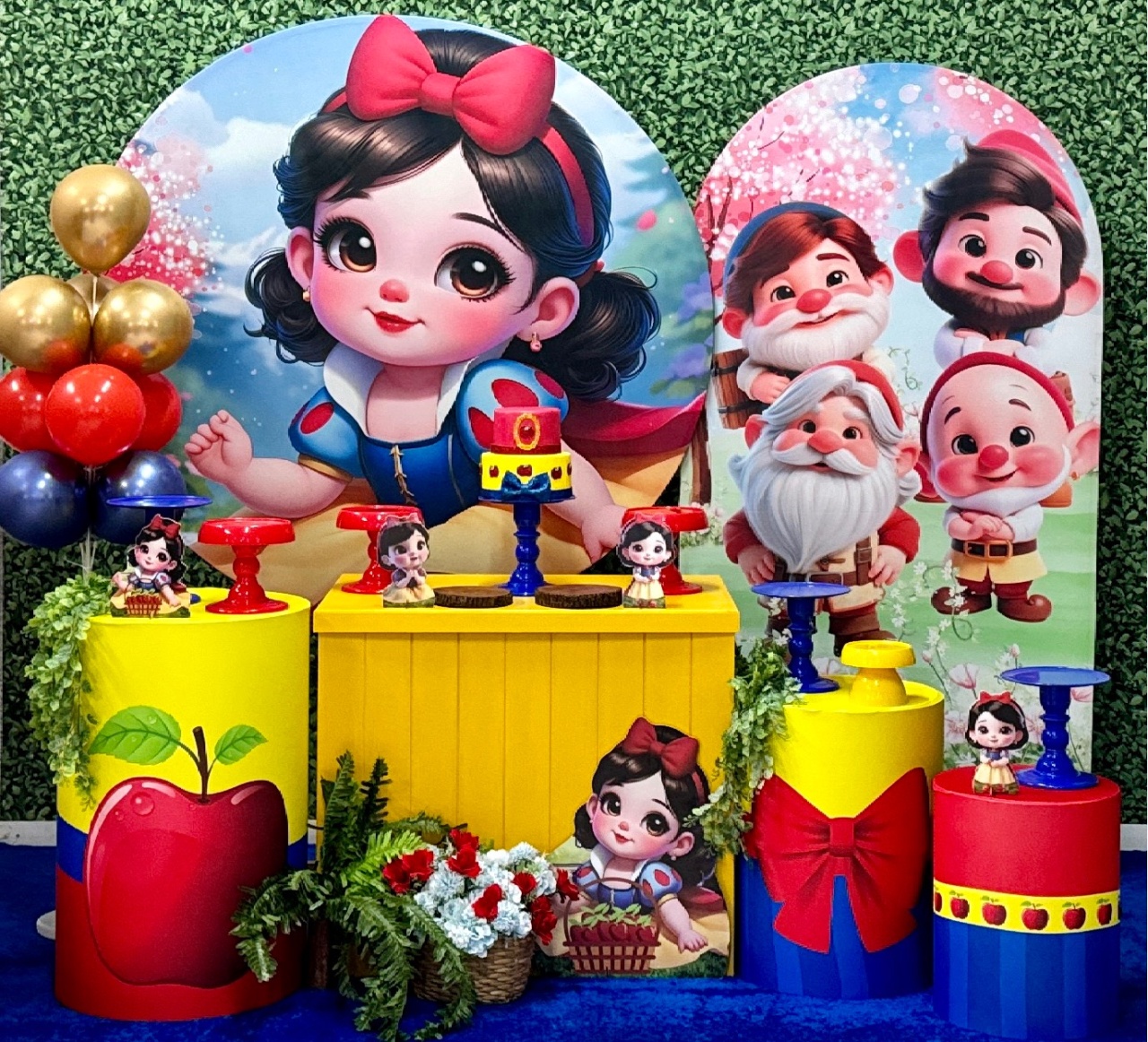 Branca de Neve Cute Com Painel Lateral Romano E Mesa - SofistiqueDecor