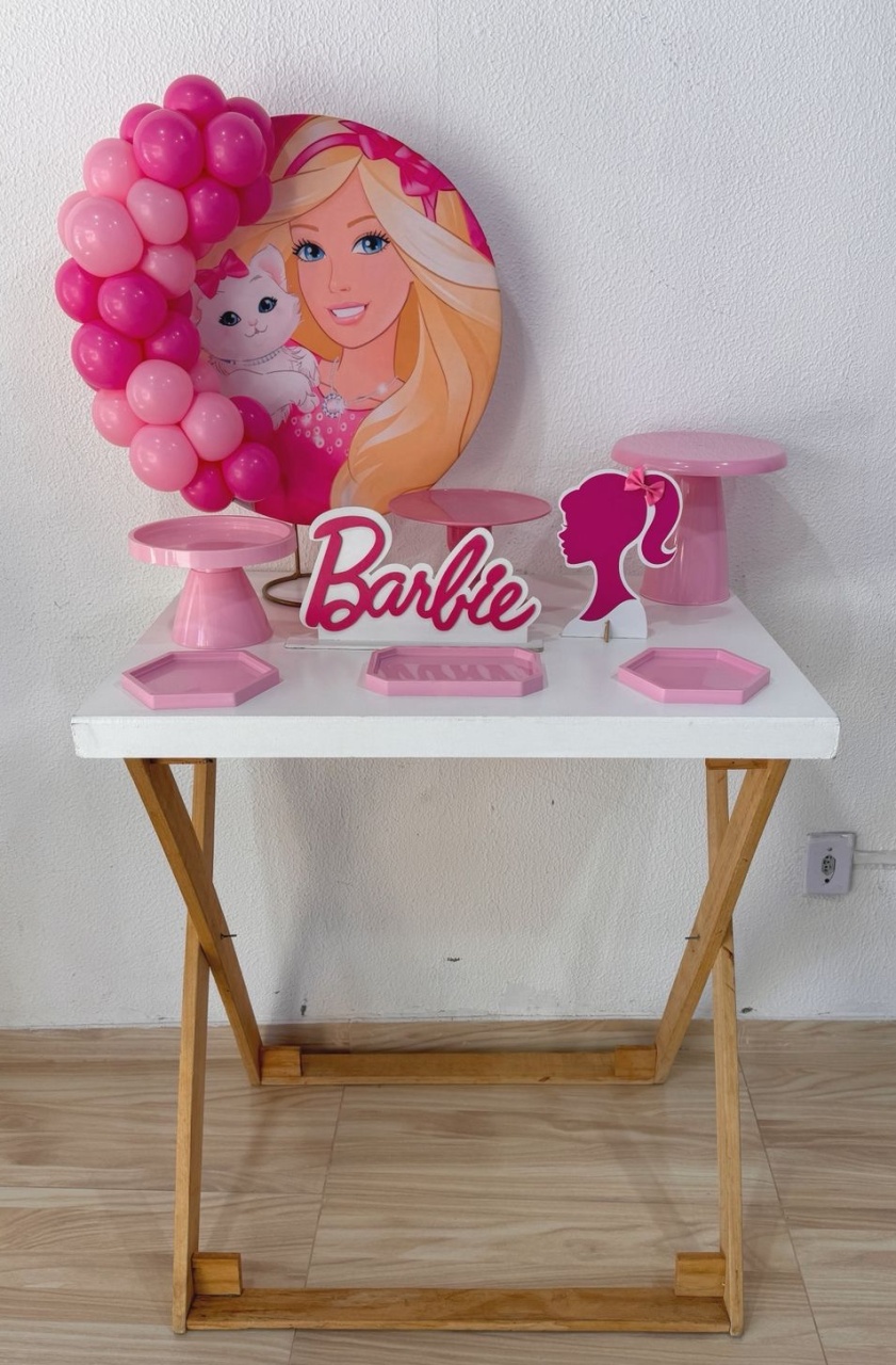 Barbie Com Gatinho - Mesa X - Brunafestass