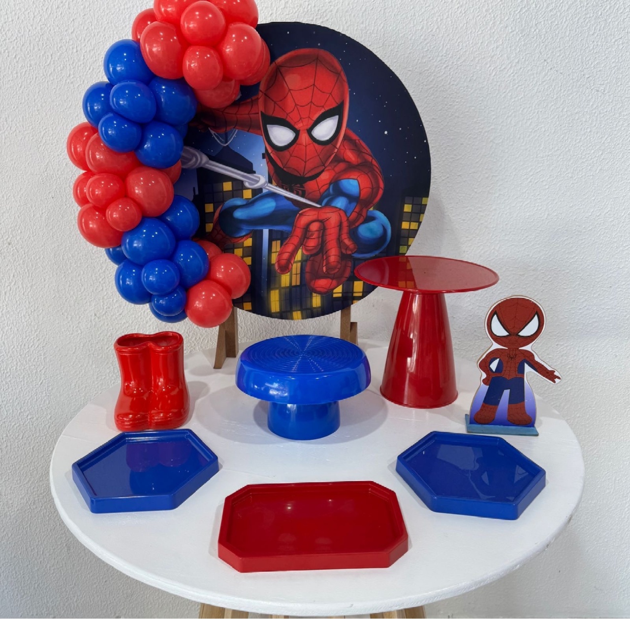Apenas Um Bolinho- Homem Aranha  - Brunafestass