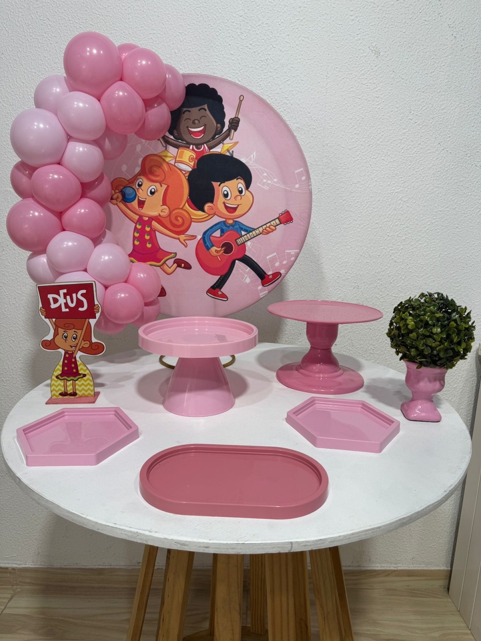 Três Palavrinhas Rosa - Mesa Ripada  - Brunafestass