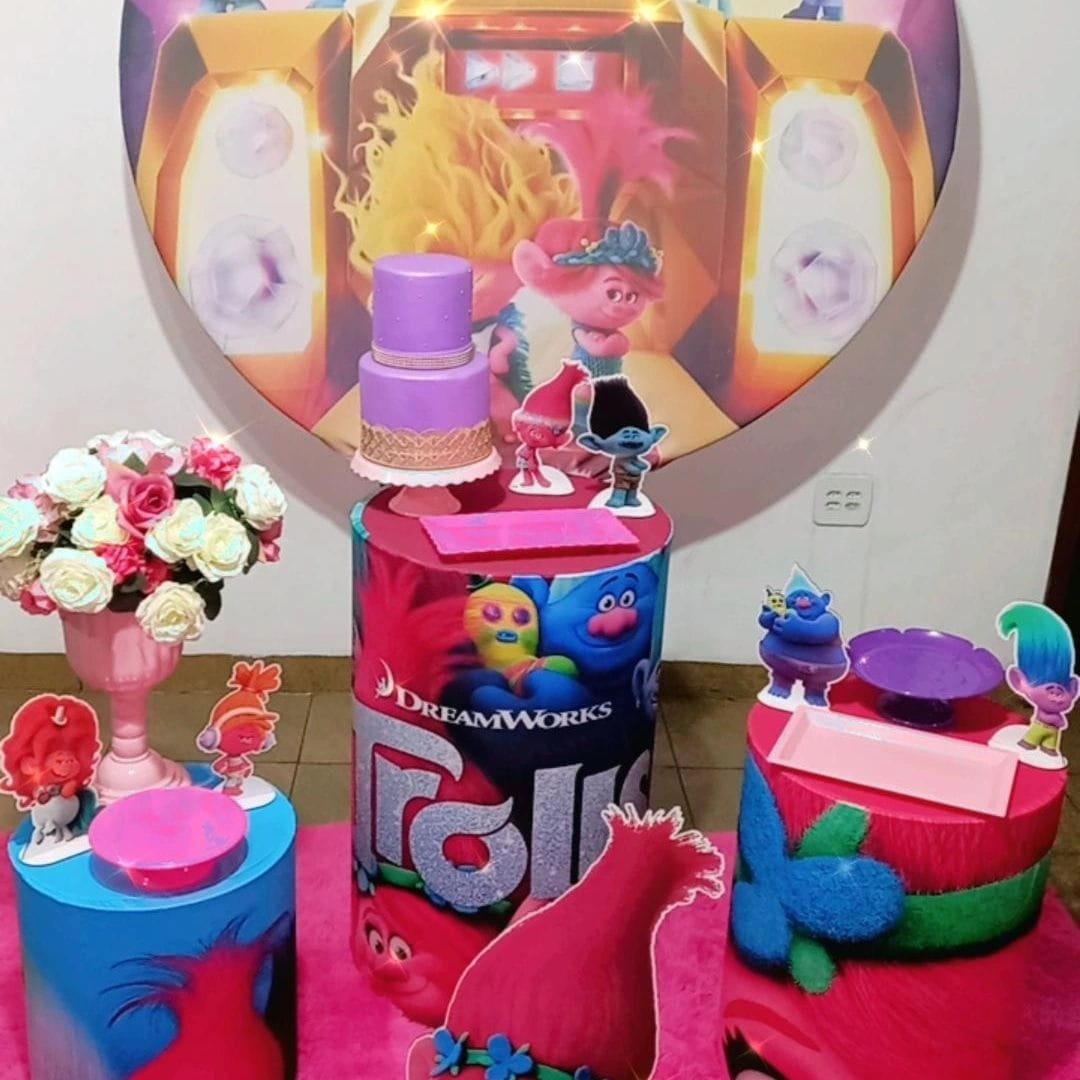 Trolls - CLARAFESTAS
