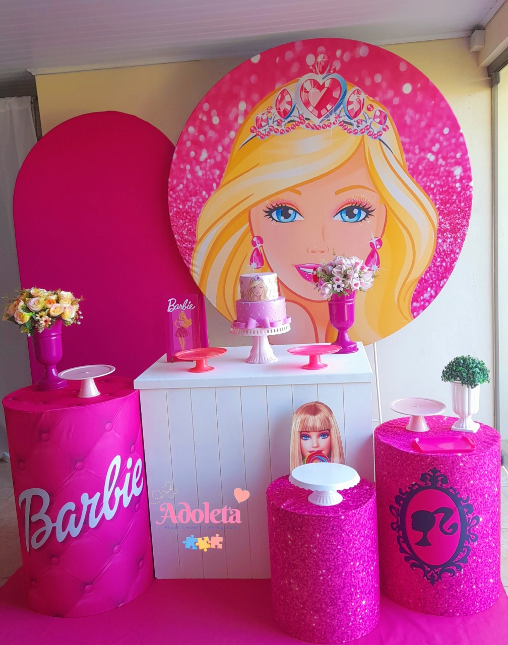 Barbie - Kit Esmeralda - Adoleta Pegue e monte e brinquedos 