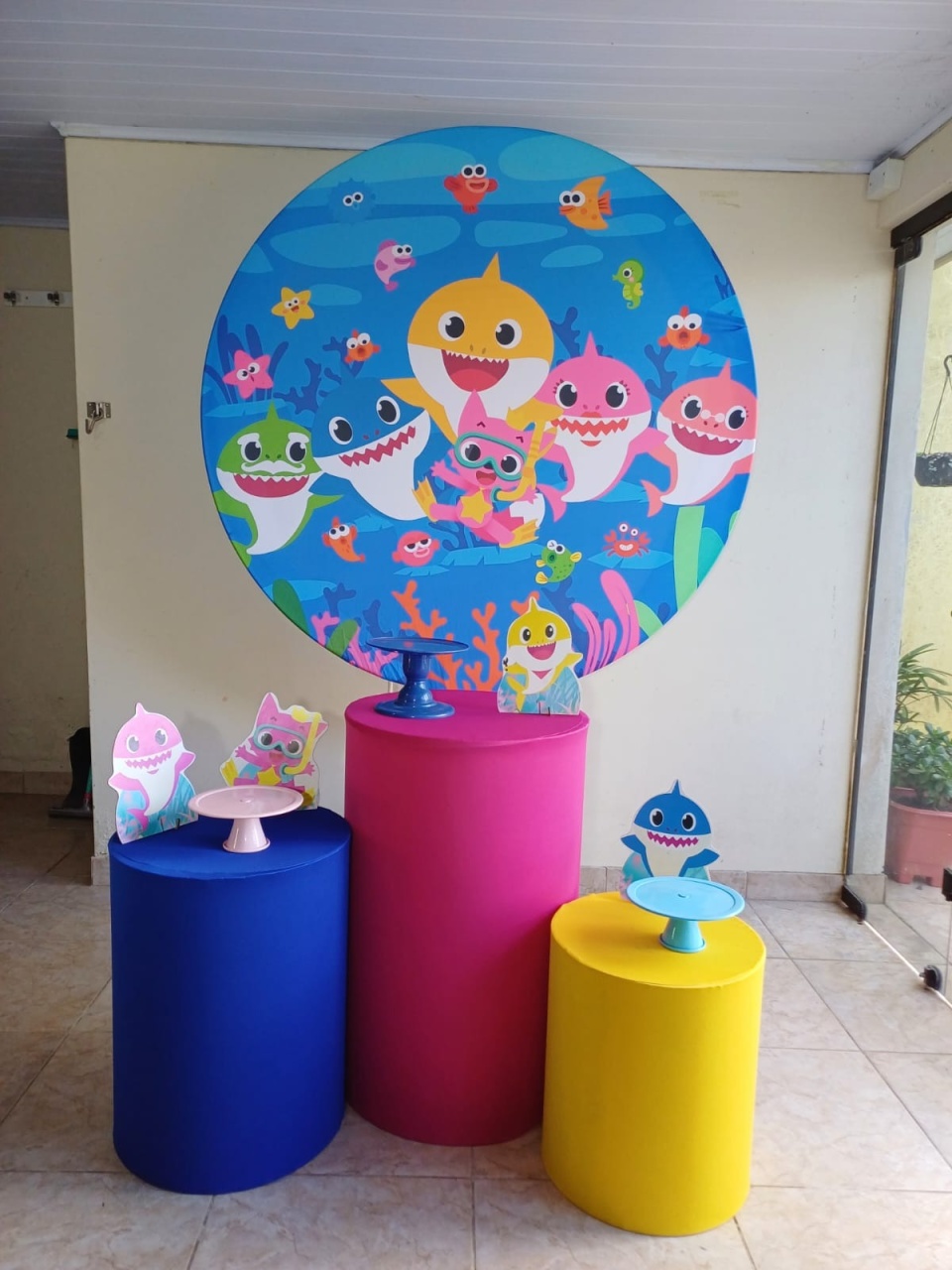 Baby Shark - Kit Só Um Bolinho  - Adoleta Pegue e monte e brinquedos 