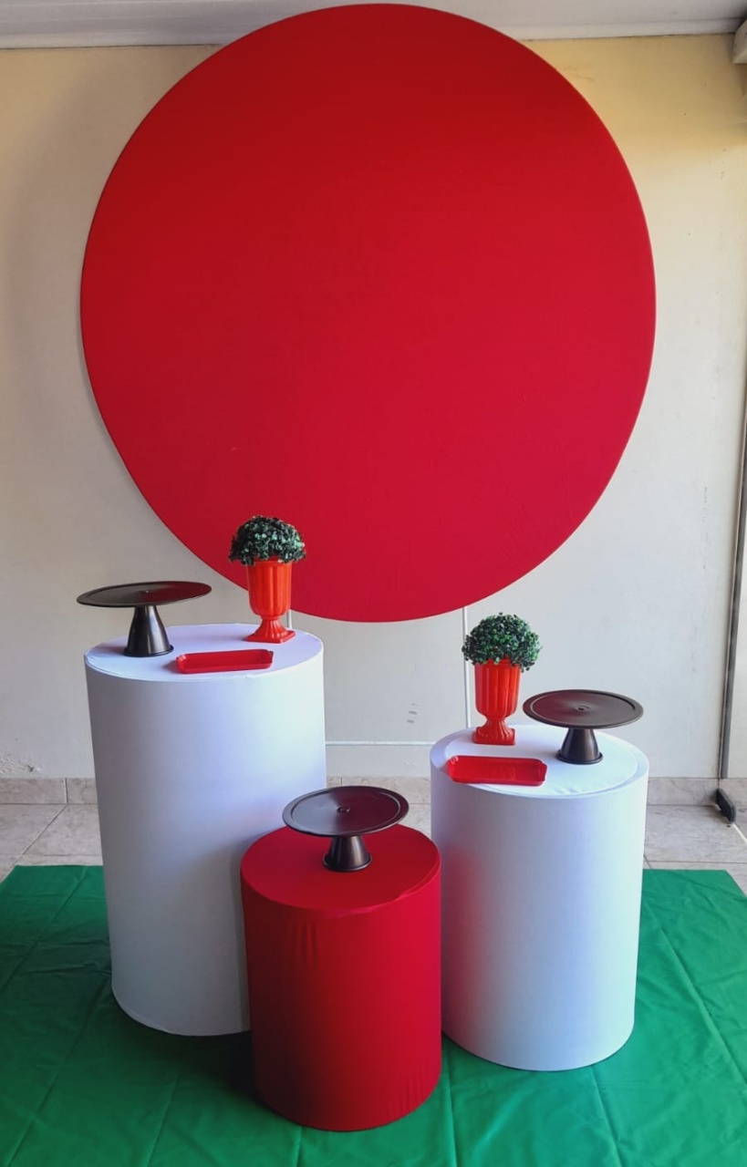 Vermelho Com Branco - Kit Parabéns  - Adoleta Pegue e monte e brinquedos 