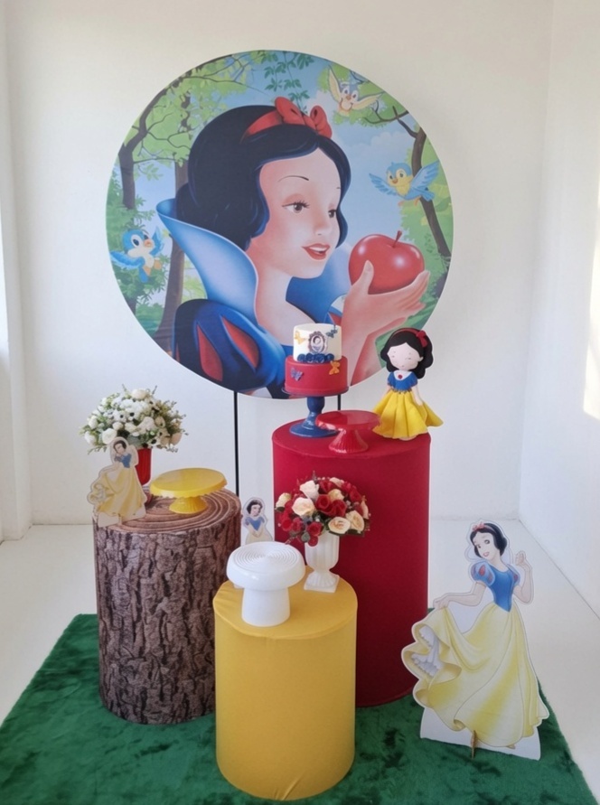 Branca de Neve 035 - Adoleta Pegue e monte e brinquedos 