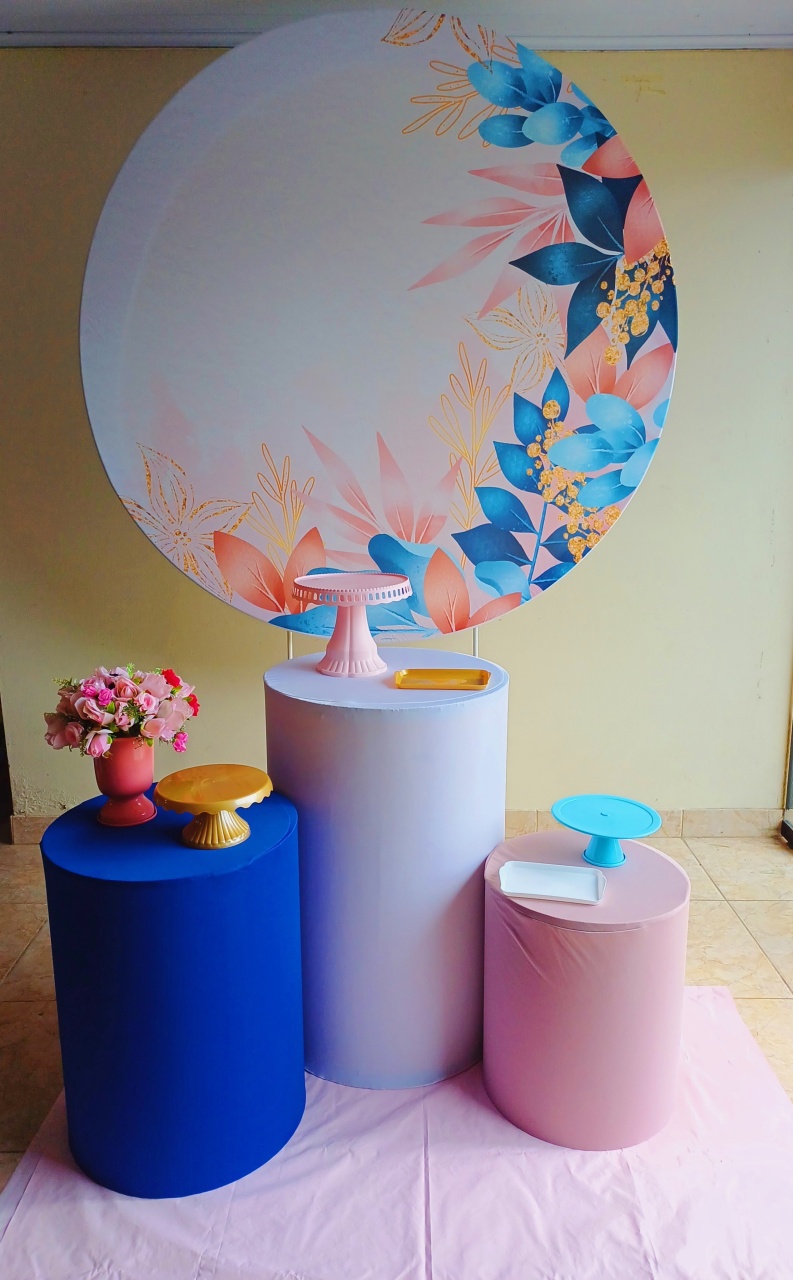 Floral Com Azul - Kit Parabéns - Adoleta Pegue e monte e brinquedos 