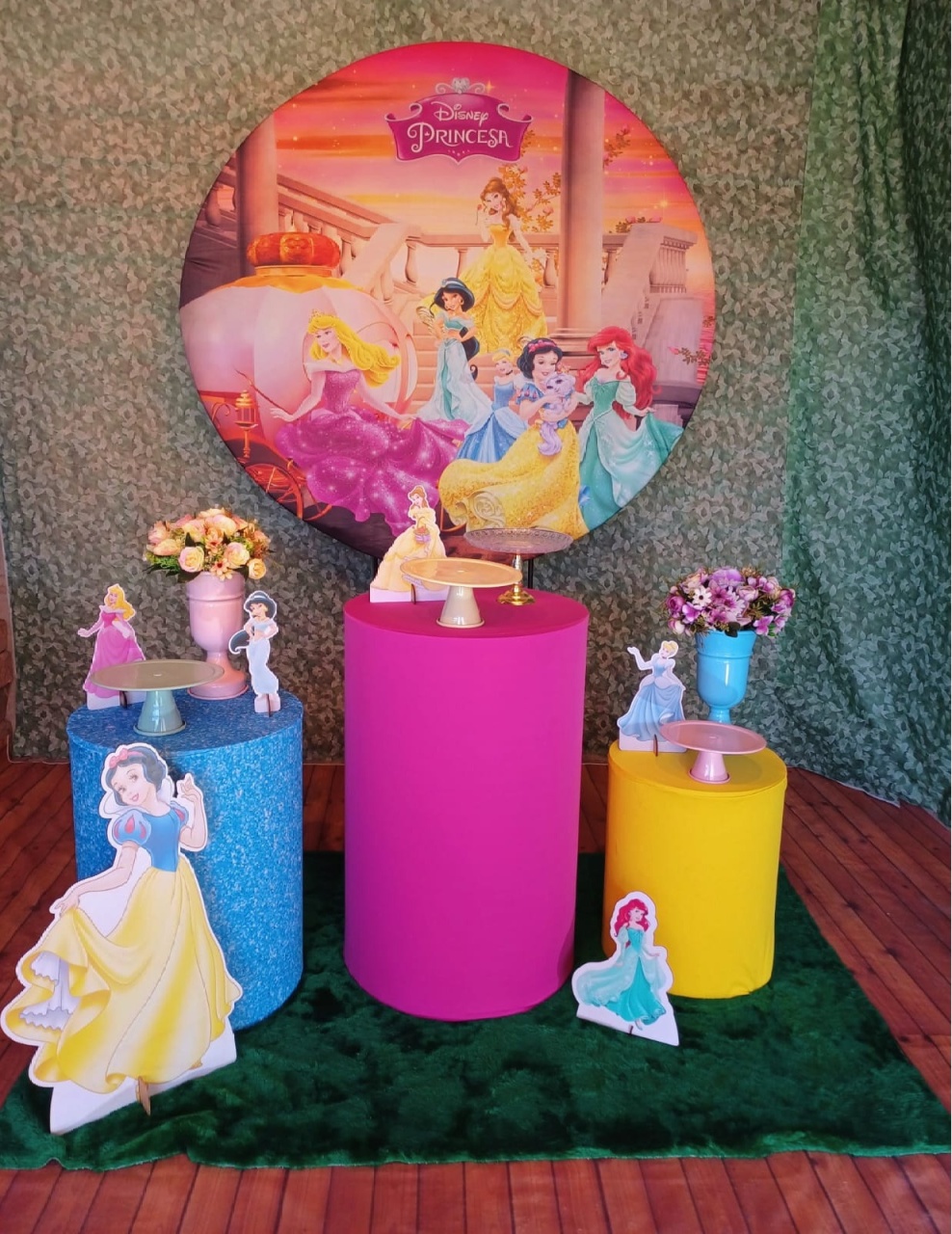 Princesas  - Kit Parabéns - Adoleta Pegue e monte e brinquedos 