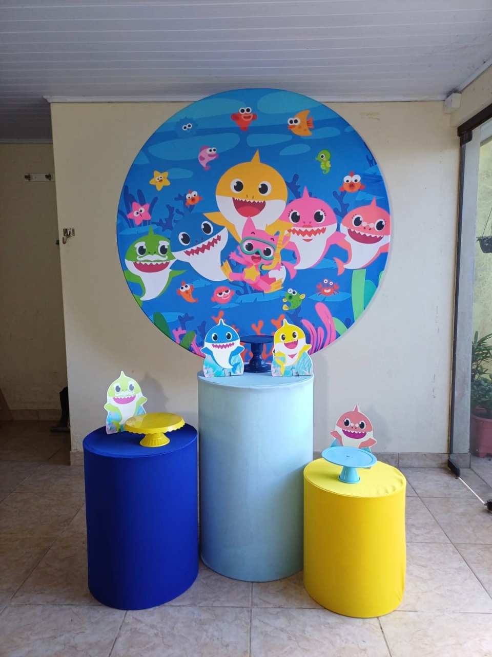 Baby Shark Menino - Kit Só Um Bolinho  - Adoleta Pegue e monte e brinquedos 