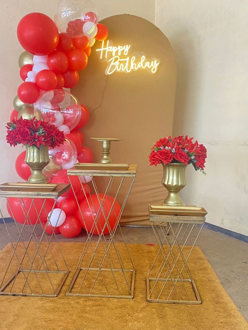 Dourado E Vermelho – Decoração Adulto - Wit Festa