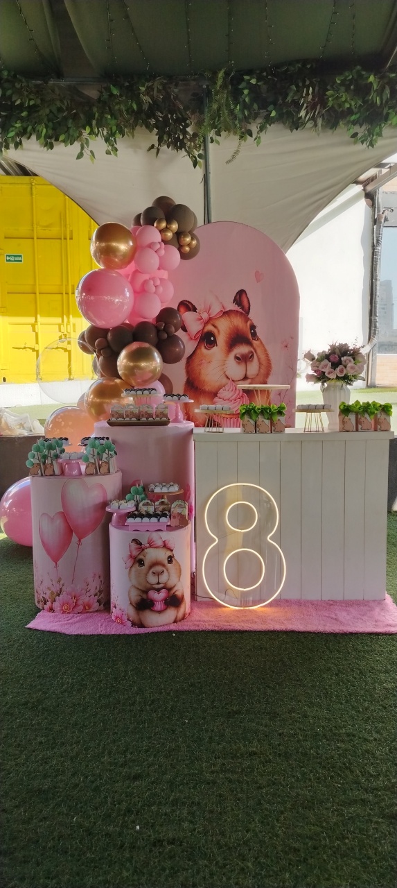 Capivara Rosa – Decoração Montada - Wit Festa