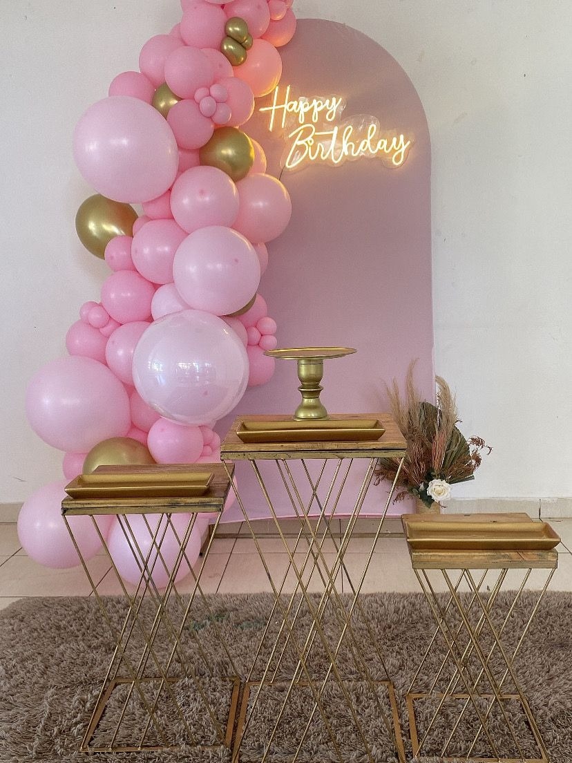Rosa Luxo (Modelo 2) – Decoração Montada - Wit Festa