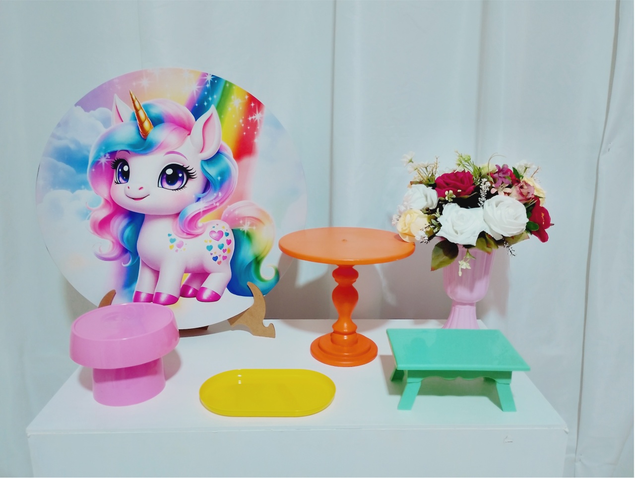 Festa Na Mesa Unicórnio  -  Jenaina Decoração e Locação 