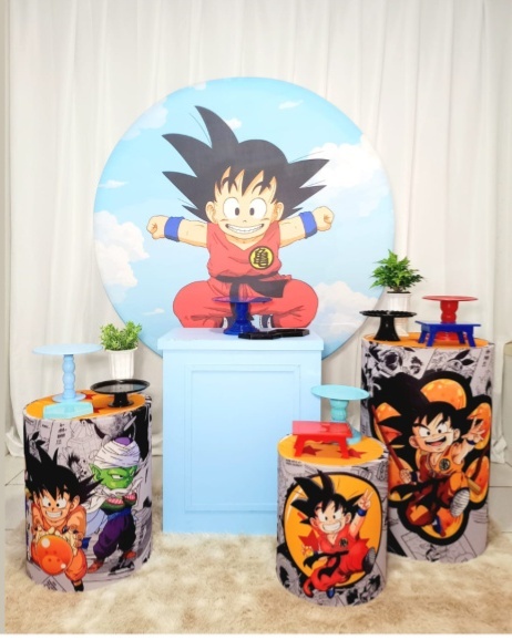 Goku -  Jenaina Decoração e Locação 