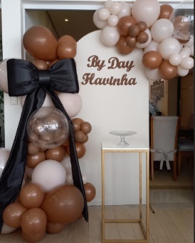 Laço Preto  -  Jenaina Decoração e Locação 
