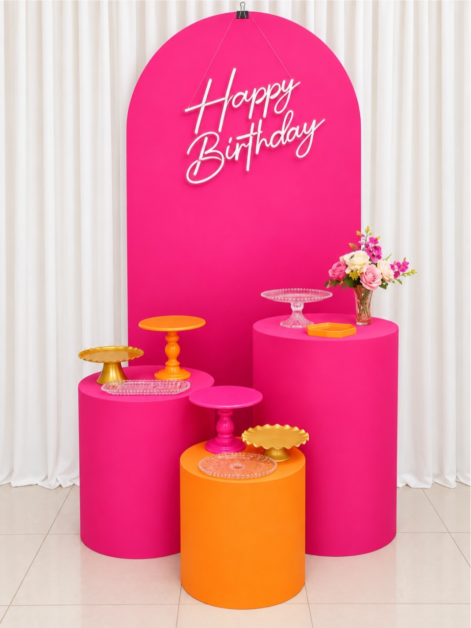 Adulto Mulher Pink -  Jenaina Decoração e Locação 