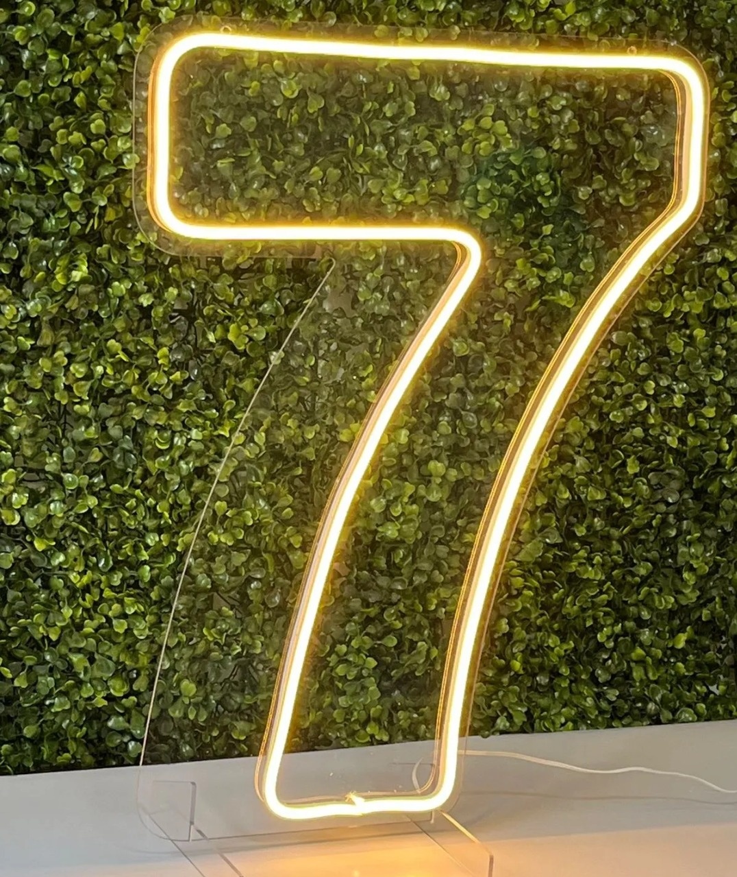 Número 7 Em Led -  Jenaina Decoração e Locação 
