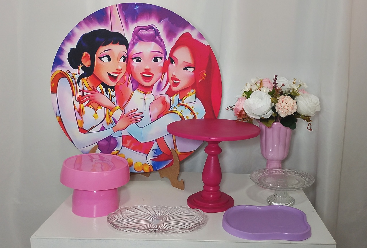 Guerreiras Kpop  -  Jenaina Decoração e Locação 