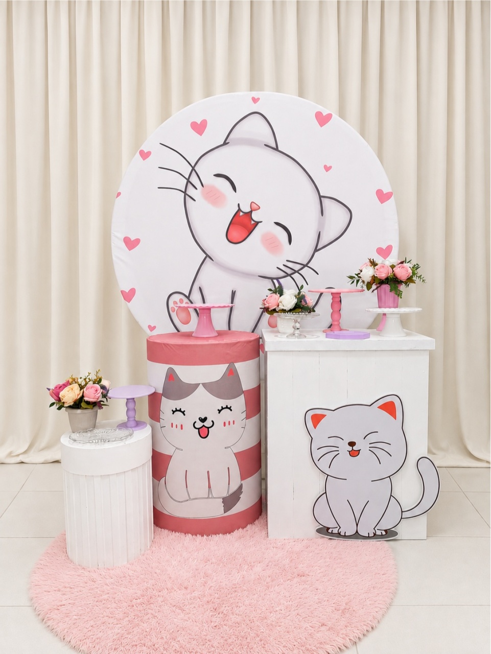 Gatos ✨ -  Jenaina Decoração e Locação 
