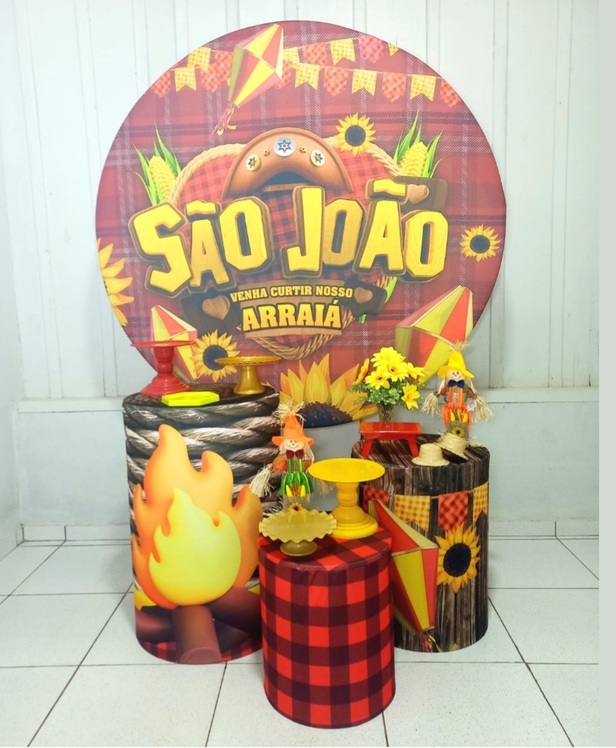 Junino Adulto -  Jenaina Decoração e Locação 