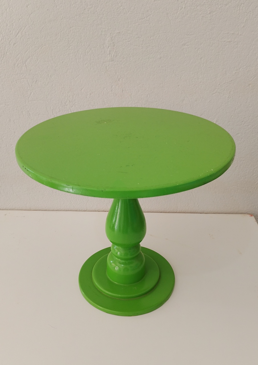 Peça de Doce Verde Oliva Madeira -  Jenaina Decoração e Locação 