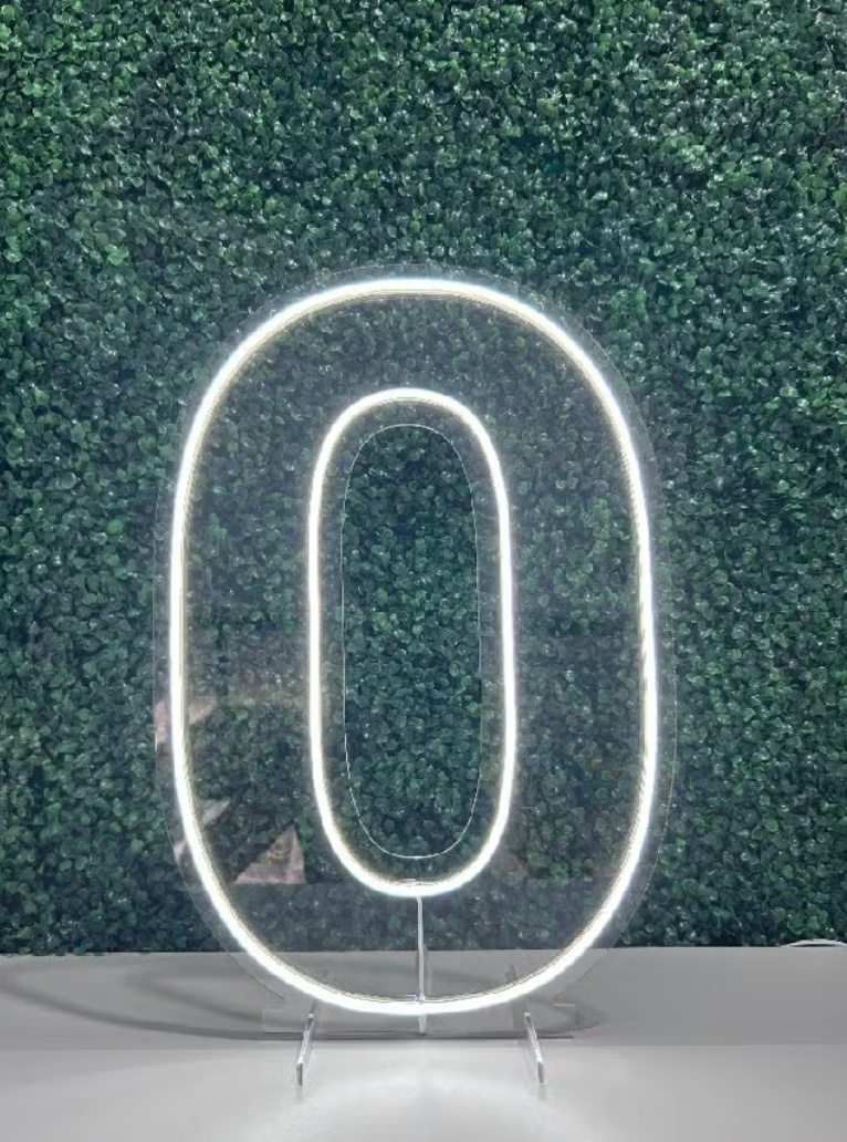Número 0 Em Led Frio -  Jenaina Decoração e Locação 
