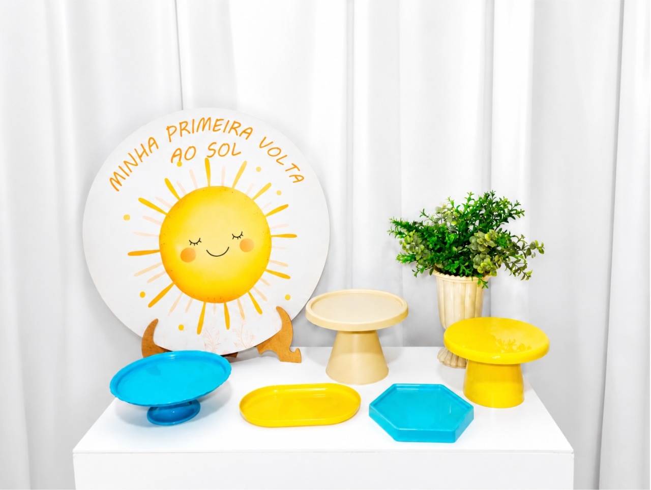 Kit Festa de Mesa Minha Primeira Volta Ao Sol -  Jenaina Decoração e Locação 
