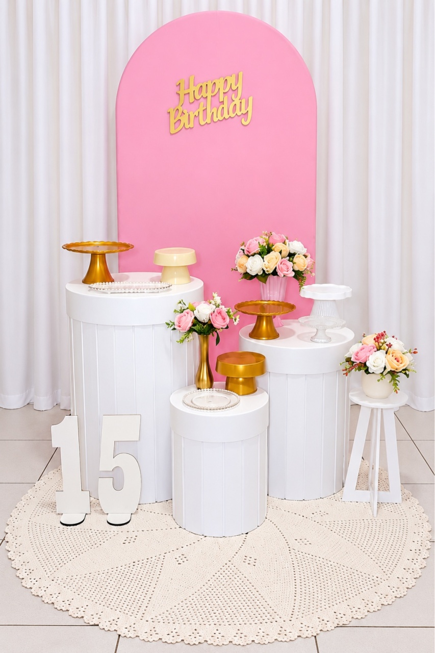 15 Anos Rosa E Branco -  Jenaina Decoração e Locação 
