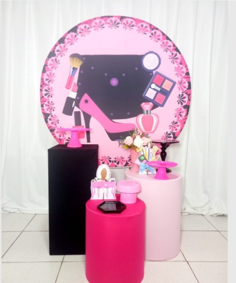 Maquiagem Básico  -  Jenaina Decoração e Locação 