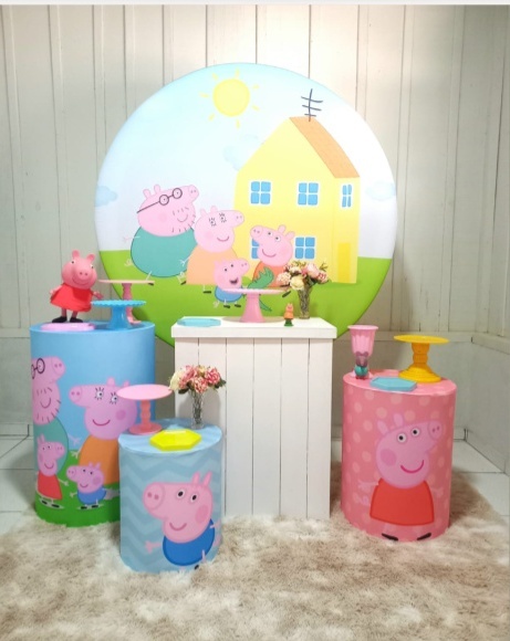 Pepa Pig  -  Jenaina Decoração e Locação 